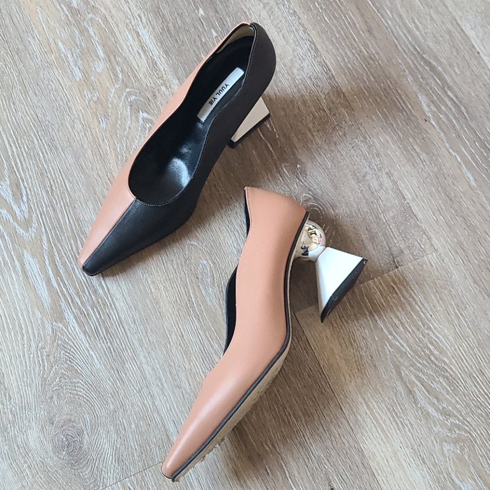 Two-Tone Color Block Statement Pointed Heels Pumps - image 4